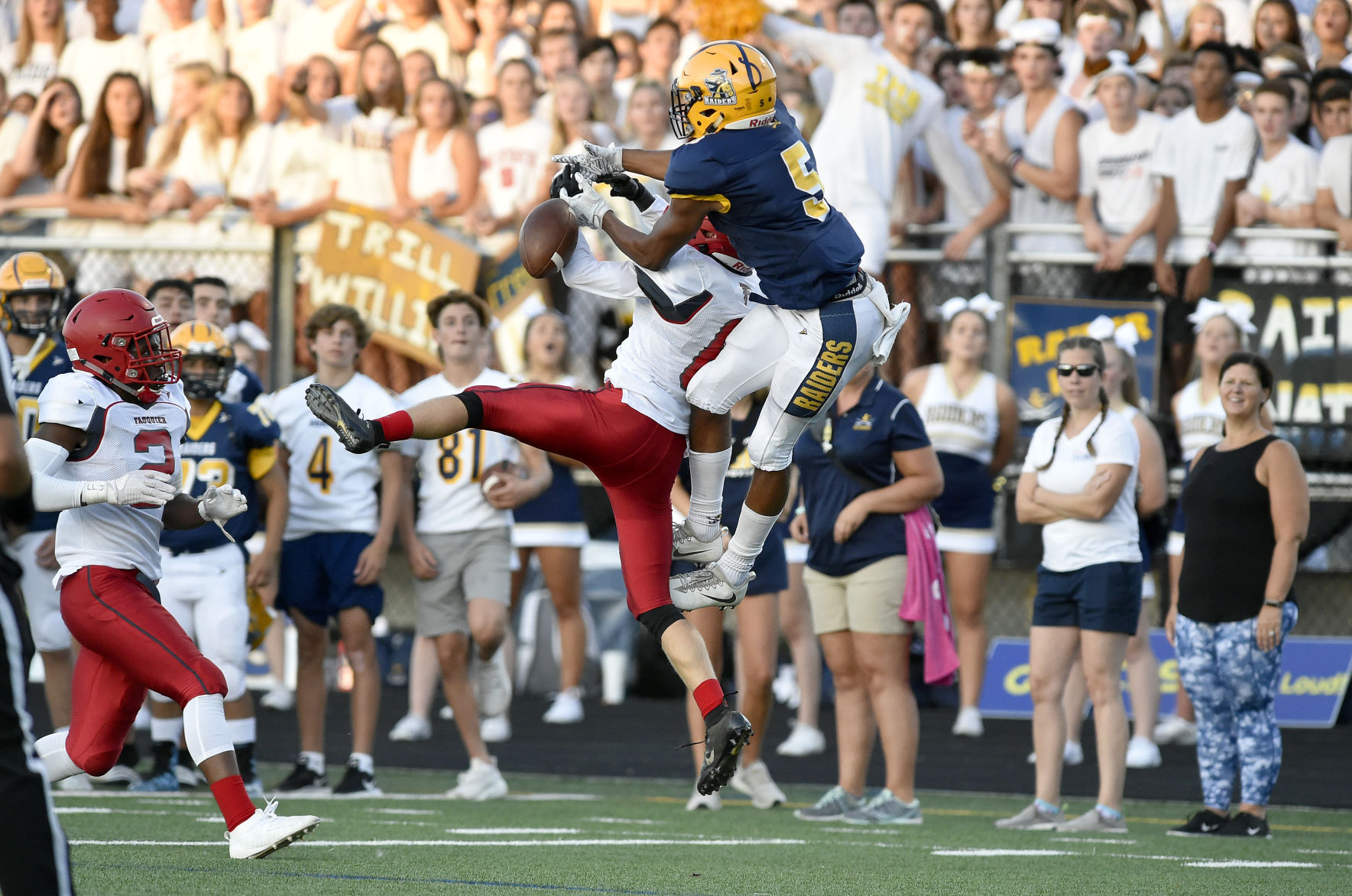 B_FHS_Foot_v_LC_18.JPG